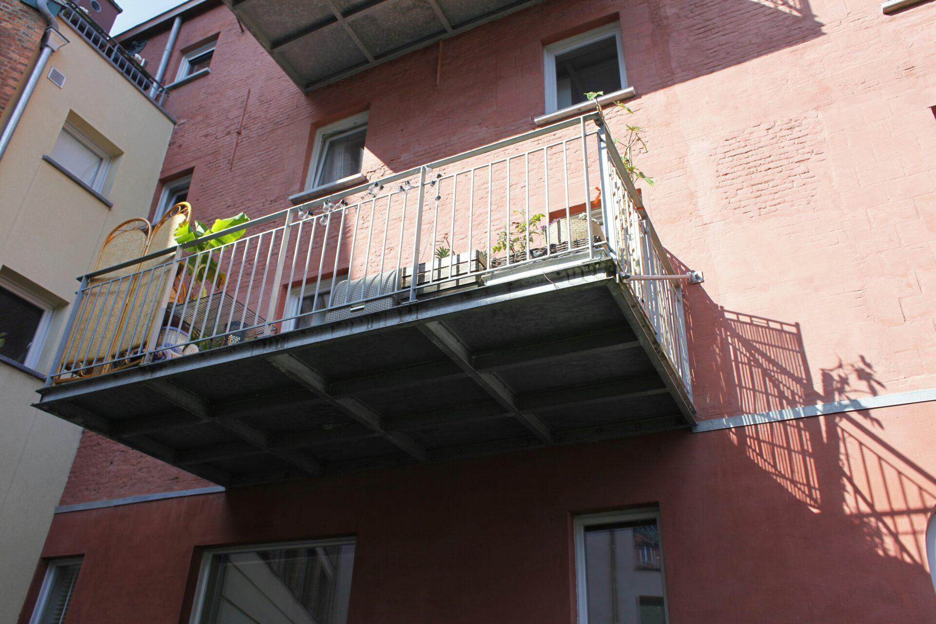 Optymalizacja balkonu w bloku – kreatywne i funkcjonalne rozwiązania