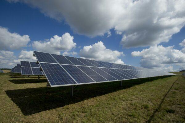 Fotowoltaika domowa: Przewodnik po instalacjach PV w Polsce